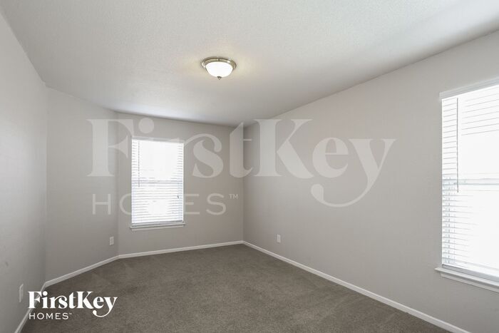 Building Photo - 15490 Gallow Ln