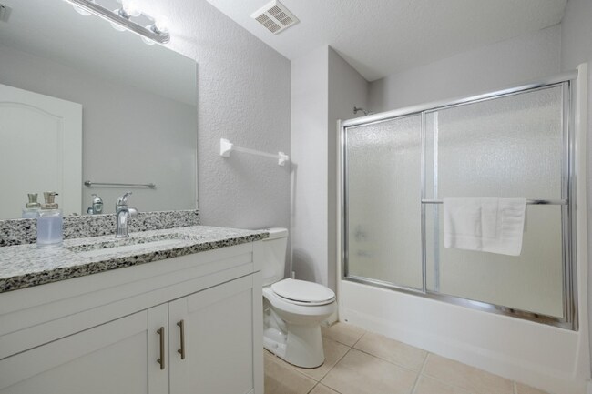 Building Photo - 2211 Surfside Blvd