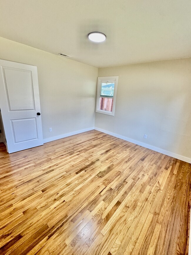 Building Photo - 2597 Maywood Ave