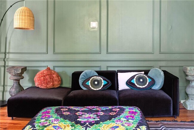 Building Photo - 383 Park Ave SE