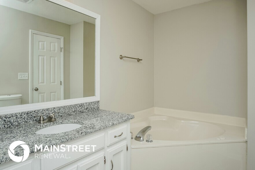 Building Photo - 13331 Scott Ln