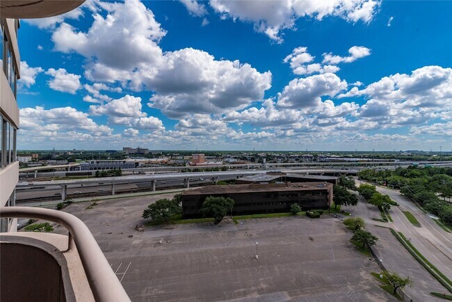 Building Photo - 3525 Sage Rd