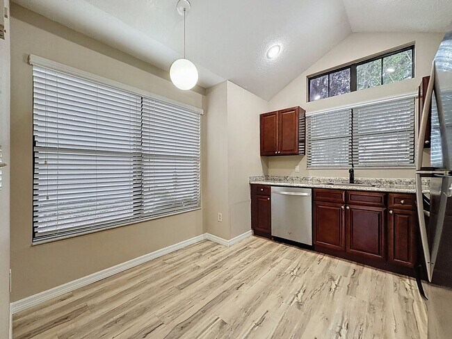 Building Photo - Charming 3 bedroom home in Aloma Bend -Prime Oveido Location