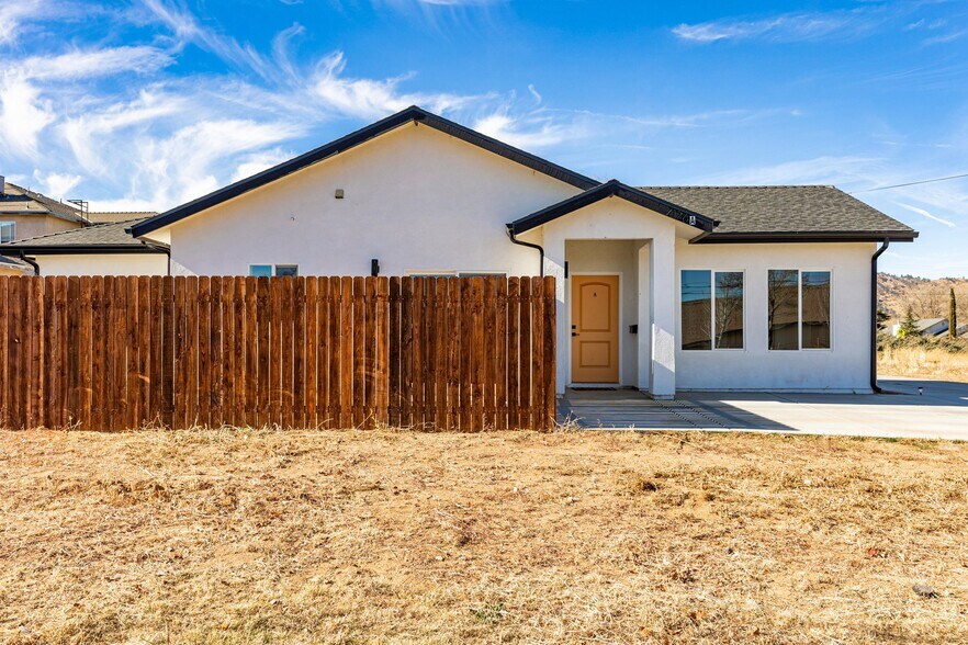 Building Photo - 21261 Golden Hills Blvd