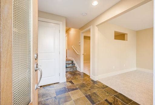 Building Photo - $1000 off your first month! QA spacious one bedroom $2275