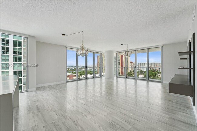 Building Photo - 300 Sunny Isles Blvd