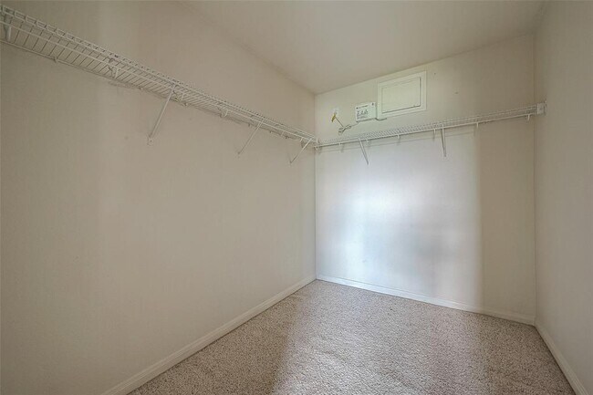 Building Photo - 18110 Shallow Leaf Ln