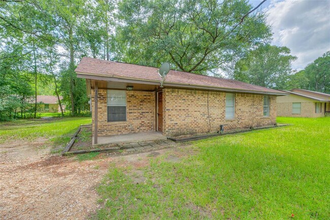 Primary Photo - 150 Dogwood St