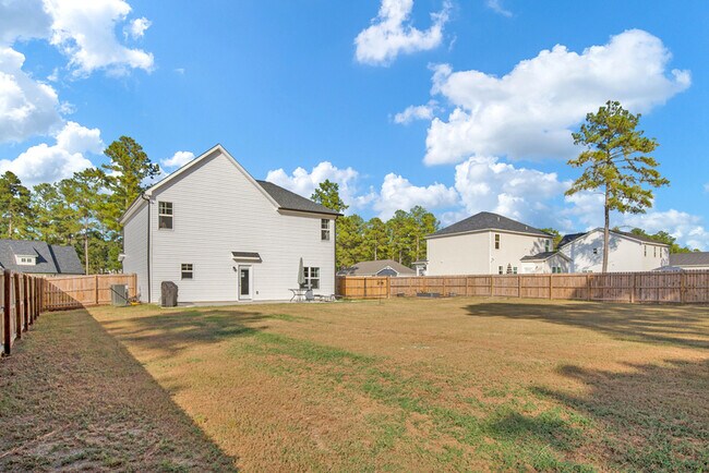 Building Photo - 245 Lonesome Glory Dr