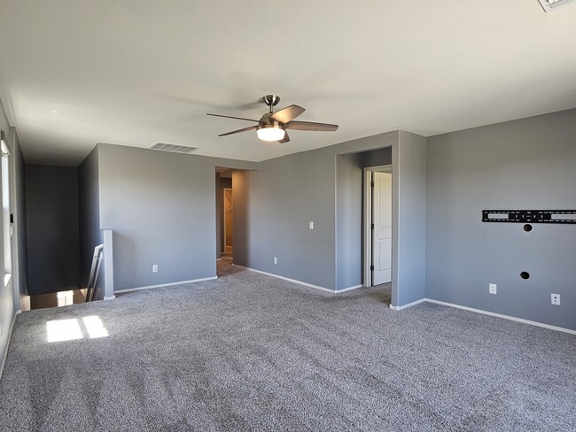 Building Photo - 10679 W Golson Dr