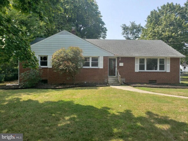 Primary Photo - 220 Franklin Rd