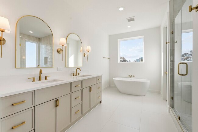 Building Photo - 3828 Wilmer St