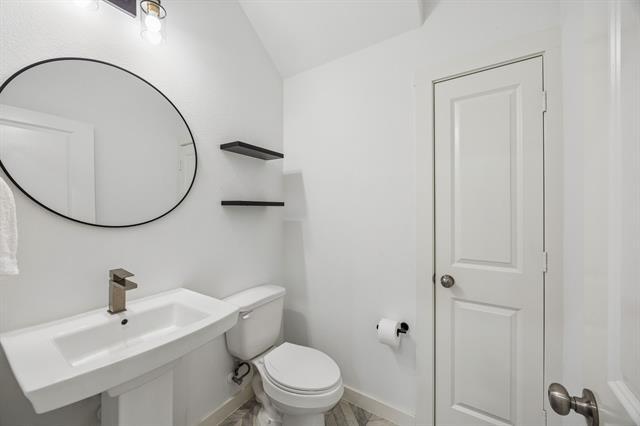 Building Photo - 1425 Alberti Ave