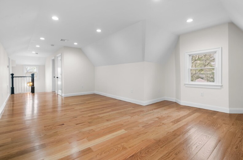 Building Photo - 653 Chestnut St