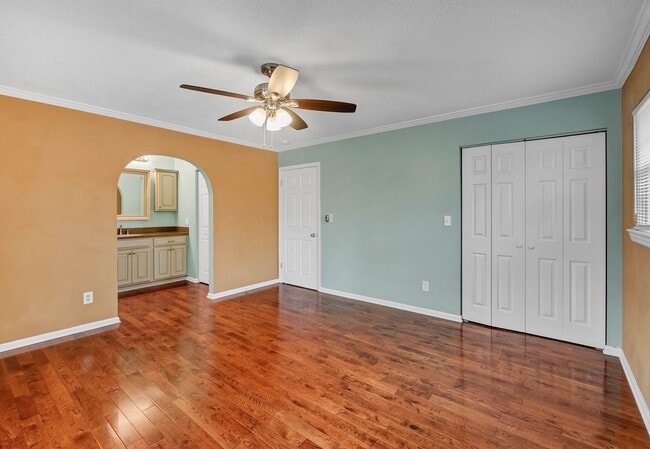 Building Photo - Available for rent: $1,250/month — 4-Bedroom, 2- Bath Single-Family Home in Harrison, TN!