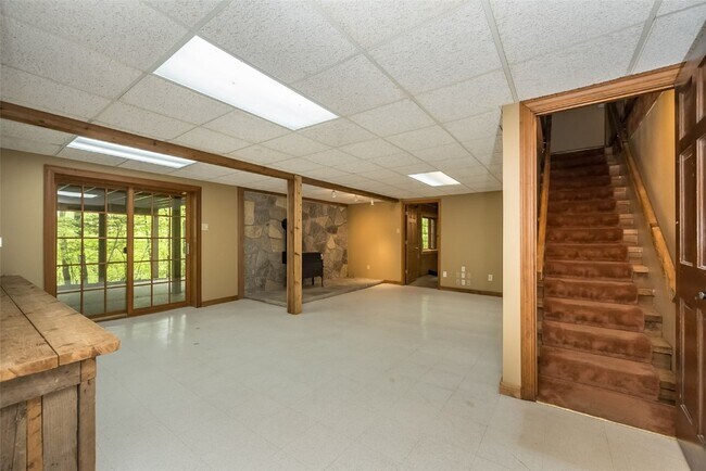 Building Photo - 2731 Christy Ave
