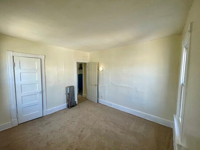 Building Photo - 735 Belmont Ave