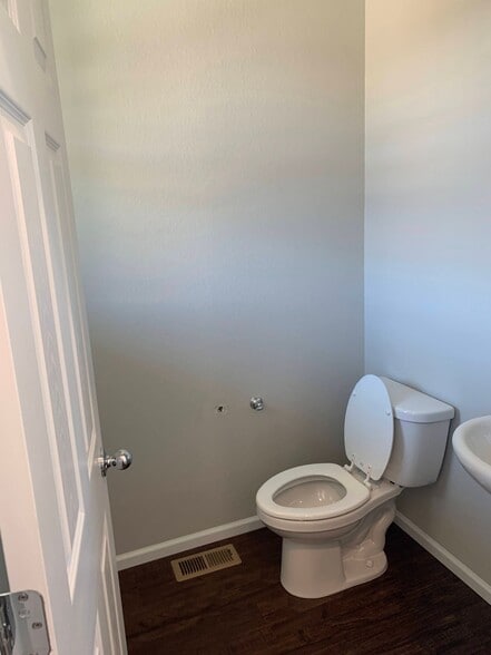 Building Photo - 7164 Bedlam Dr