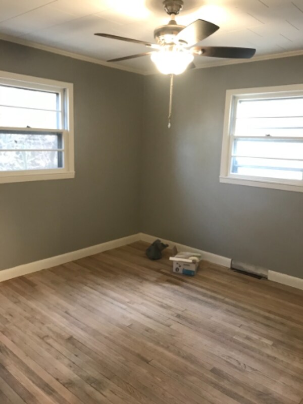 Building Photo - 300 N Hampton Rd