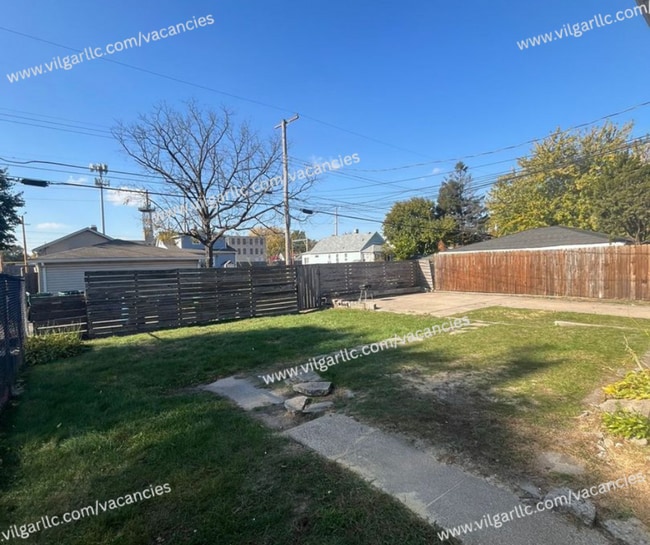 Building Photo - 6244 Garfield Ave