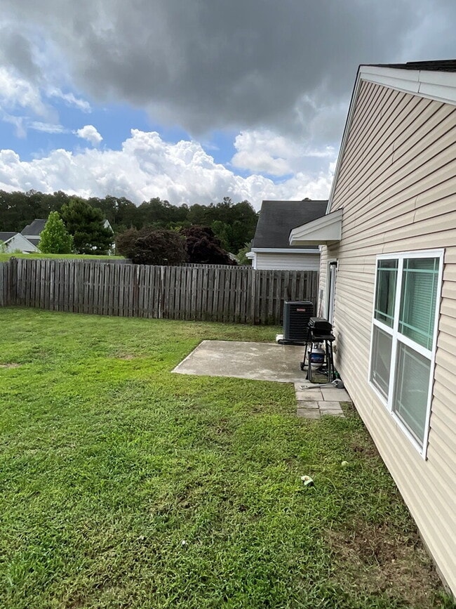 Building Photo - Godley Station Schools