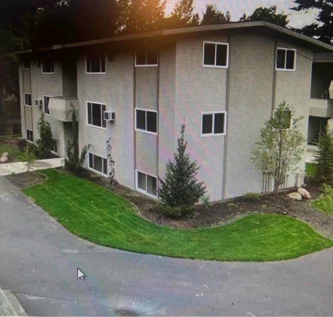 Building Photo - 2407 S Grand Blvd