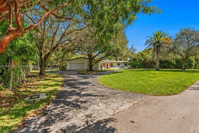 Building Photo - 6275 SW 123rd Terrace