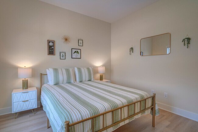 Building Photo - Brand New Townhouse Community in Blacksburg!