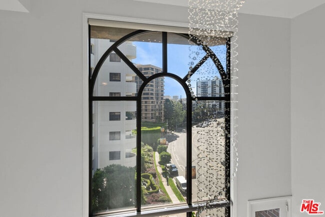 Building Photo - 10550 Wilshire Blvd