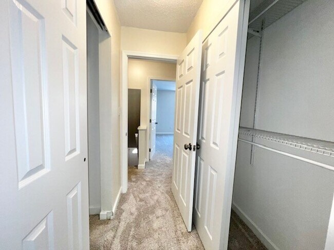 Building Photo - 2X2.5 -MOVE IN NOW! NEW LVP FLOORING ON 1ST FLOOR! NEW CARPET ON 2ND FLOOR! WATER VIEWS! CALL TOD...