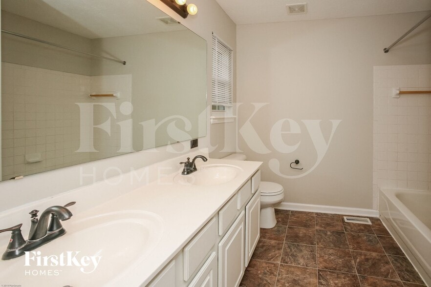 Building Photo - 2026 Coldwater Ct