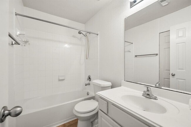 Building Photo - 3211 Falcon Trail Dr
