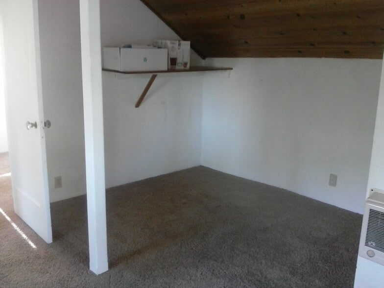 2nd floo living room - 2909 NW Fillmore Ave