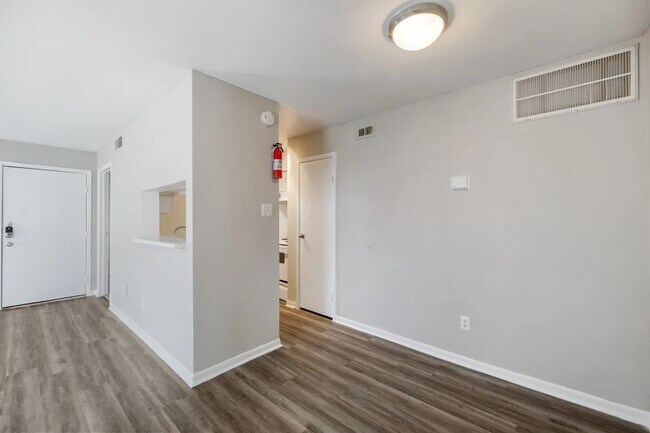 Primary Photo - 11715 S Glen Dr