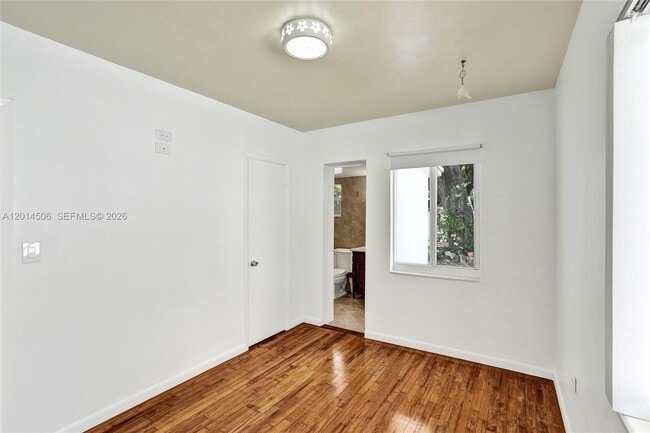 Building Photo - 2420 SW 16th St