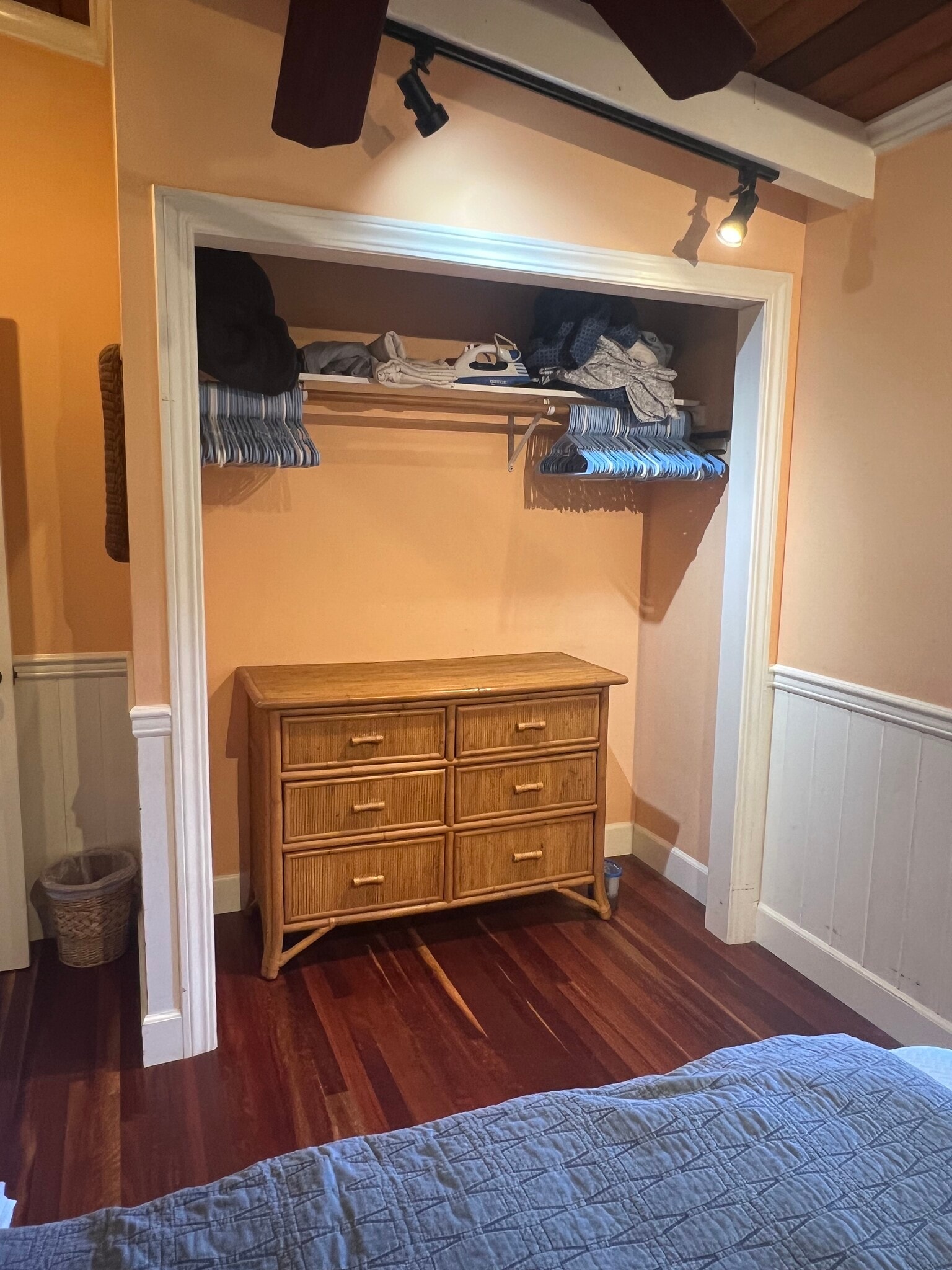 closet dresser and shelf - 83-5515 Hawaii Belt Rd