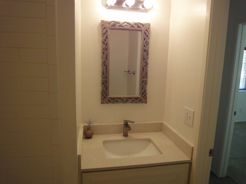Building Photo - 13B Oliva Dr