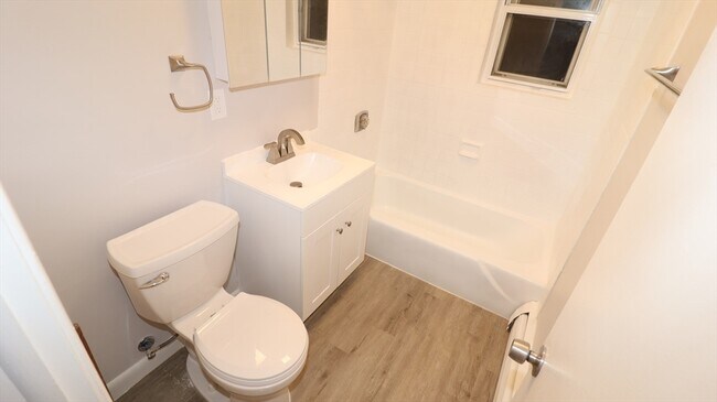 Building Photo - 139 Litchfield Pines Dr