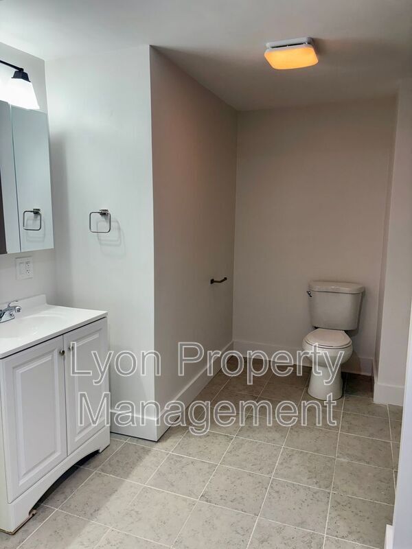 Building Photo - 262 Illinois St