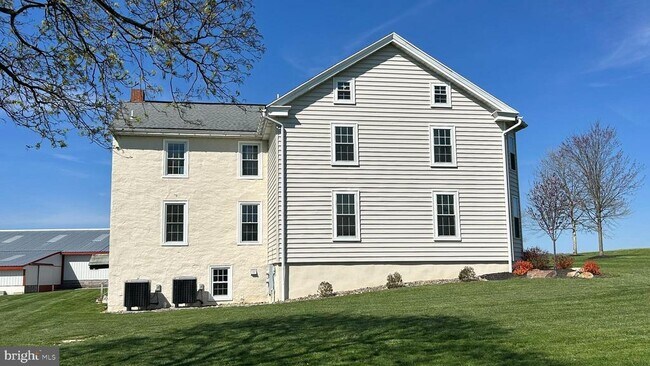 Building Photo - 165 Ammon Rd