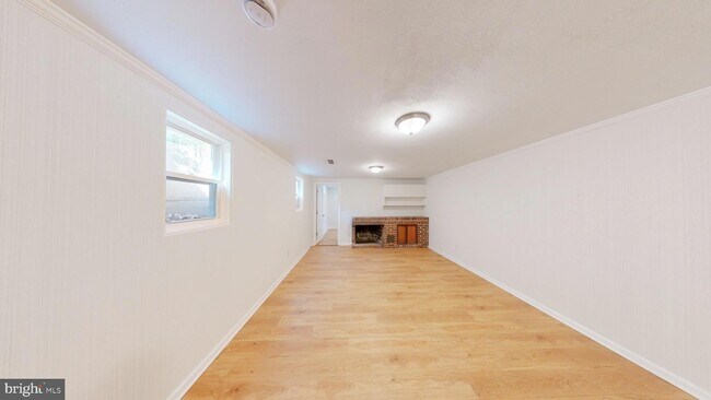 Building Photo - 11 Indian Spring Dr