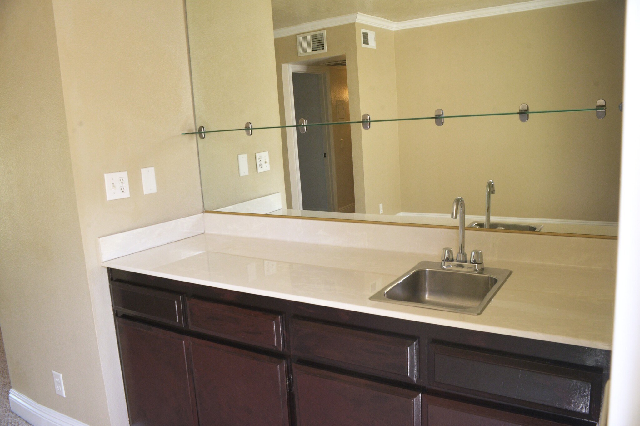 Wet Bar - 4705 Kester Ave