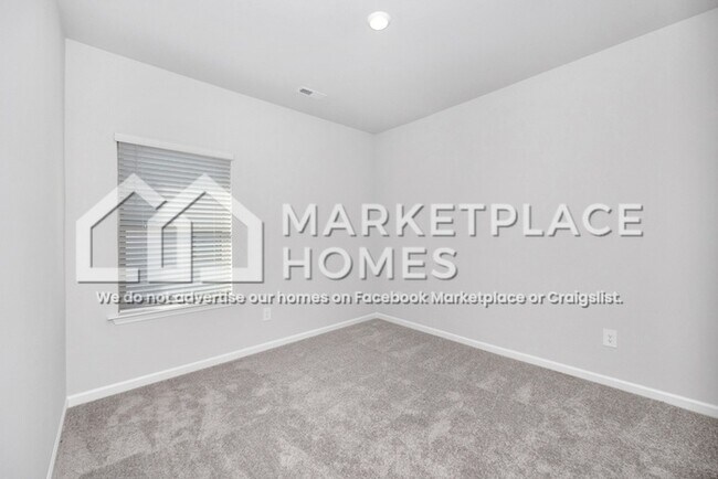 Building Photo - 14773 Mountain Strm Dr