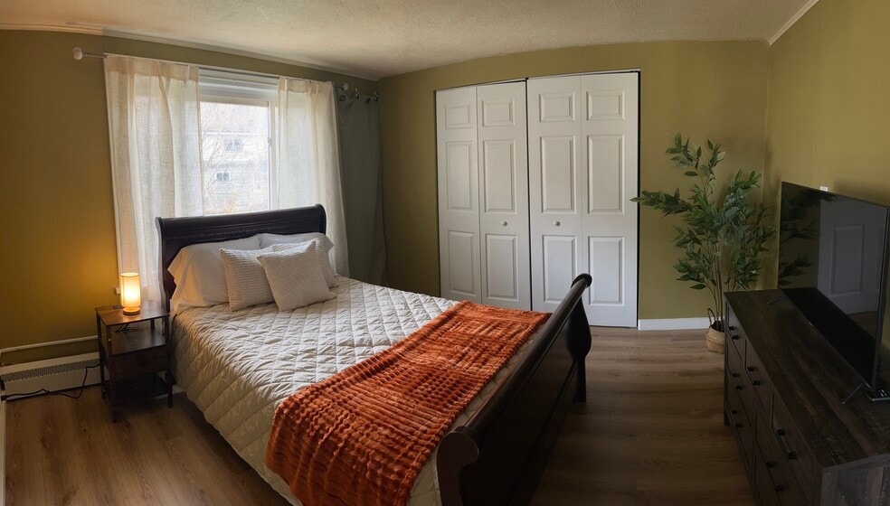 Building Photo - 3 Hayer St