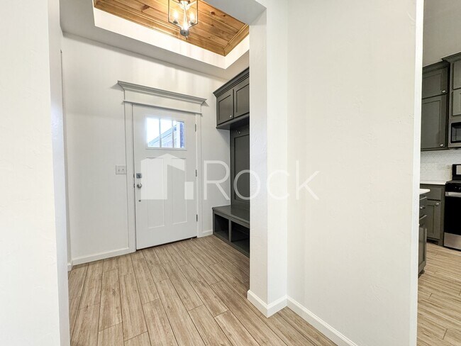 Building Photo - 1113 Magnolia Dr