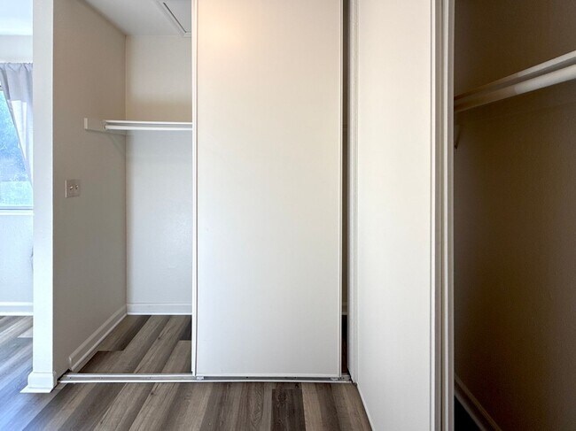 Building Photo - NO HOA! 4-Bedroom Single-Story Home in Henderson – Pets Welcome!