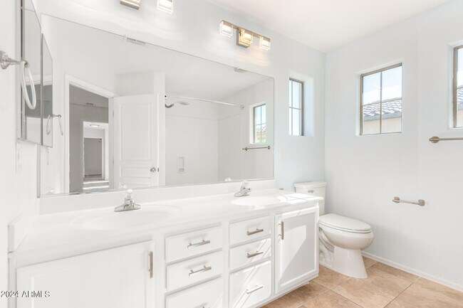 Building Photo - 15315 W Wethersfield Rd