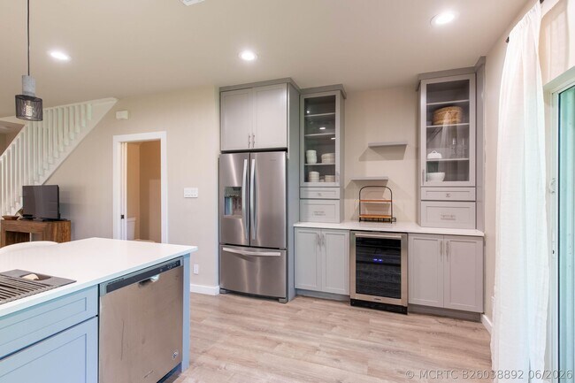 Building Photo - 13792 Creston Pl