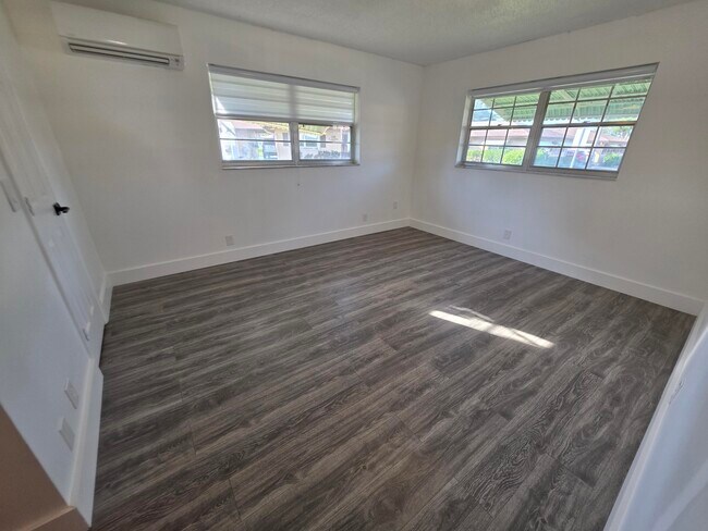 Building Photo - 718 Whippoorwill Ln