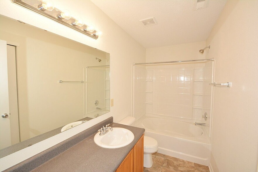 Building Photo - 7770 Brandenburg Way